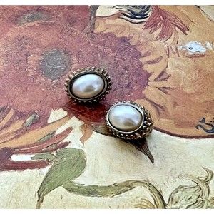 Vintage 1980s small oval embossed pearl clip-on earrings gold tone lavish ornate